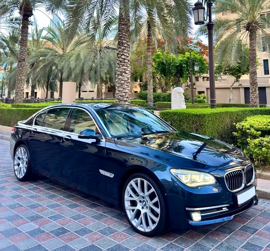 BMW 7-Series 730li Exclusive 2015 للبيع