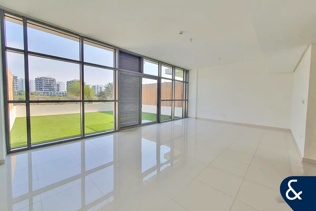 Duplex APT | Golf View | Partially Upgraded