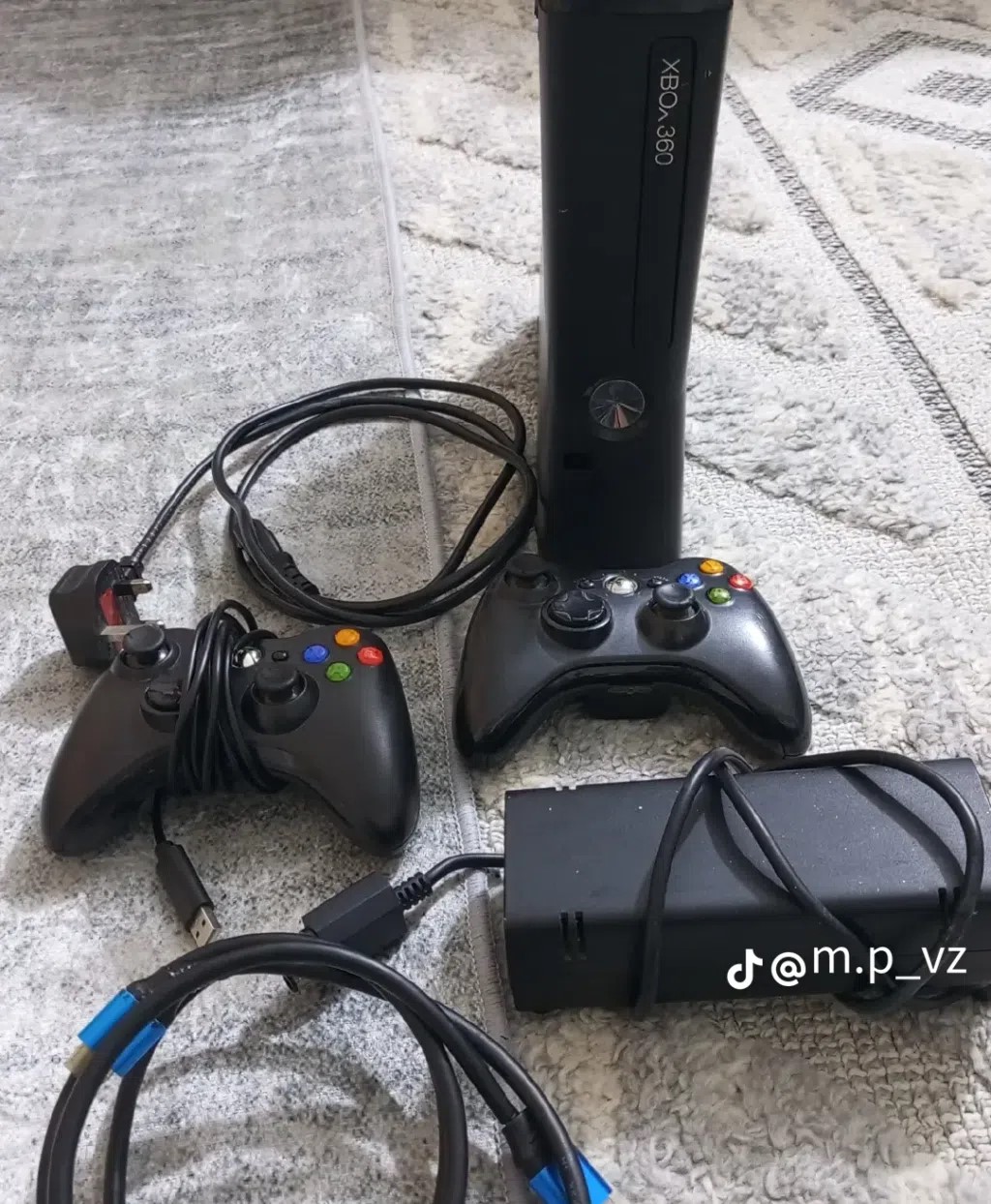 اكس بوكس ⁦⁦360⁩⁩ فول نظافه يدات ⁦⁦4⁩⁩ صح للبيع
