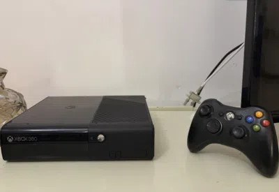 مستعمل مهكر يدة وحدة ⁦⁦Xbox⁩⁩ ⁦⁦360e⁩⁩