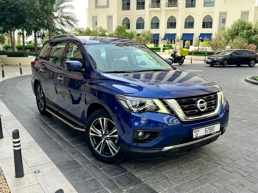 Nissan Pathfinder SL 2019 للبيع