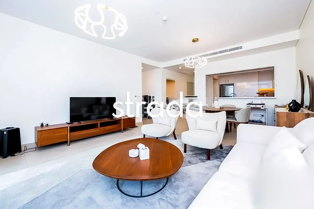 Upgraded | Furnished | High Floor