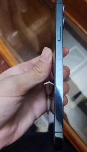 ايفون ⁦⁦12⁩⁩ برو ماكس بلادي مع الكرتونة للبيع