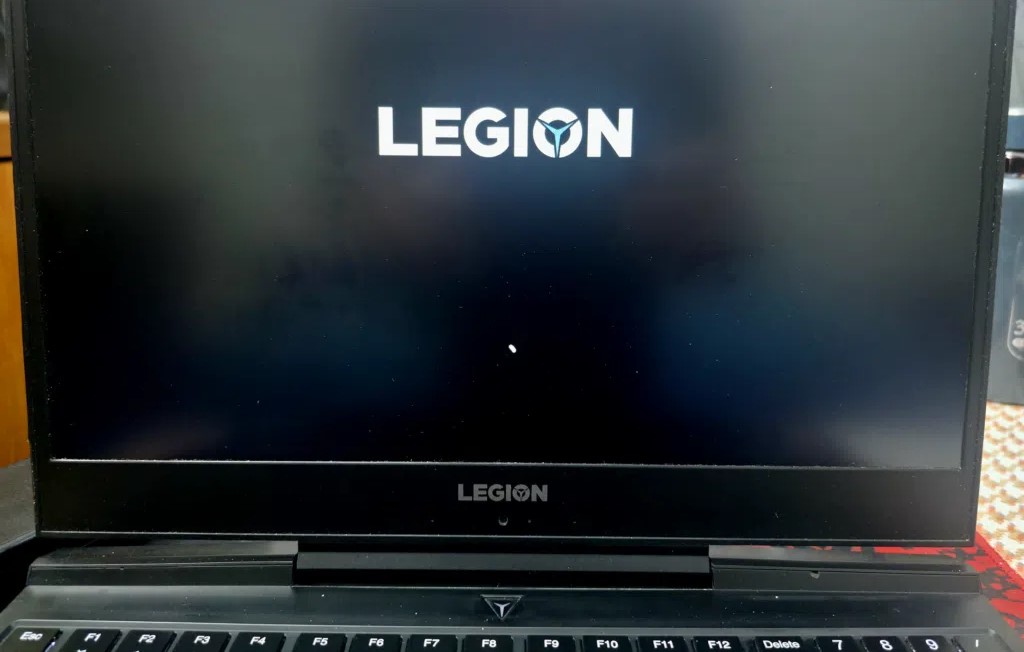 للبيع لابتوب لينوفو ليجن ⁦⁦Lenovo⁩⁩ ⁦⁦legion⁩⁩ ⁦⁦Y7000⁩⁩