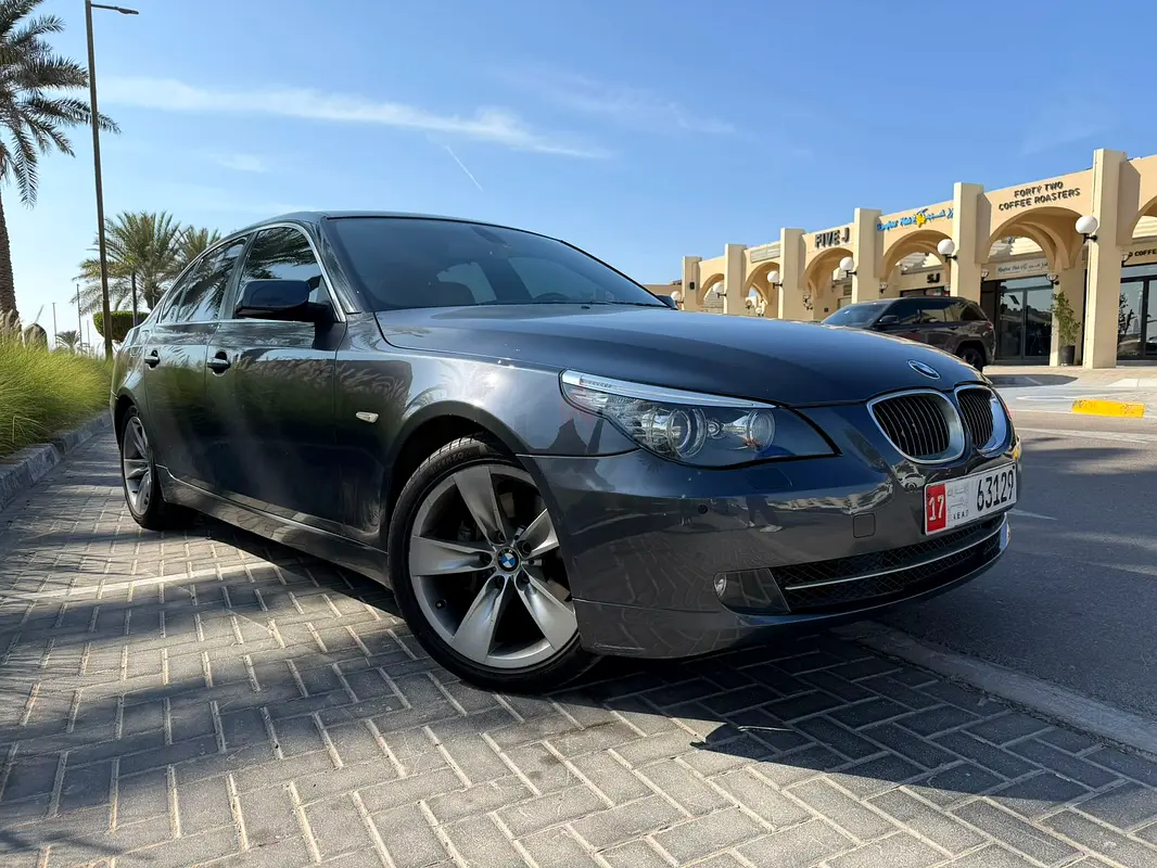 BMW 5-Series 530i 2009 للبيع