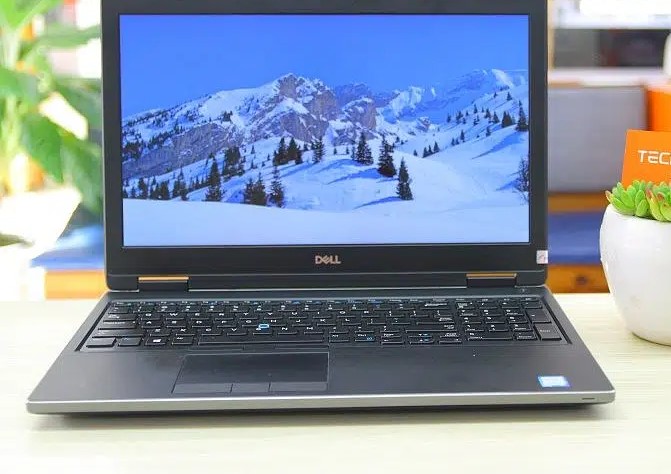 Dell precision 7710 core i7 HQ للبيع في القاهرة
