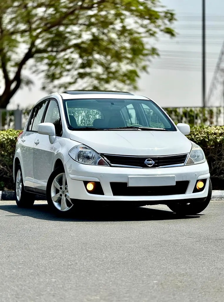 Nissan Tiida SL 2013 للبيع فى دبى
