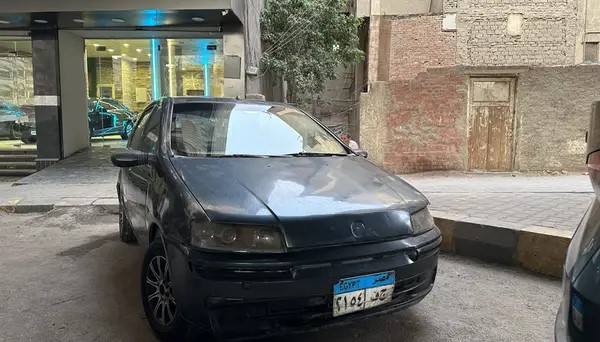 فيات بونتو 2002 للبيع في حى الجيزة،
