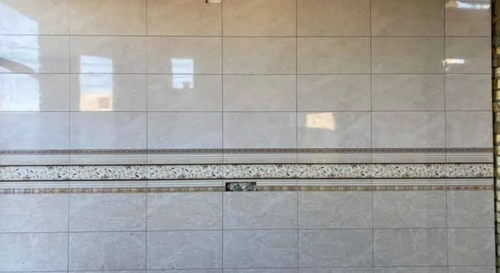 اسطه سيراميك ارضي جداري ودرج متفرغ فى البصره
