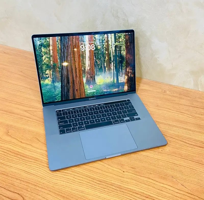 MacBook pro 2019  للبيع في مصر الجديدة، القاهرة