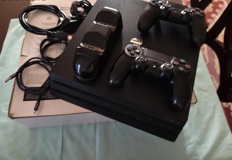 للبيع: PlayStation 4 Pro 1TB دار مصر، 6 أكتوبر