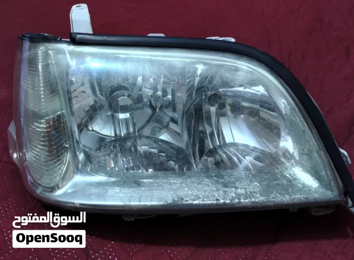 لايت سياره كراون جنون كرستال جديد نضيف ما يحتاج جلي ولا تلميع للبيع بسعر مميز فى بغداد