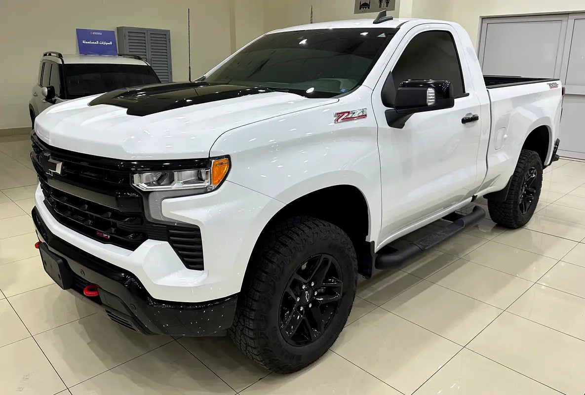 Chevrolet Silverado 1500 LT Trail Boss 2025 للبيع فى العين