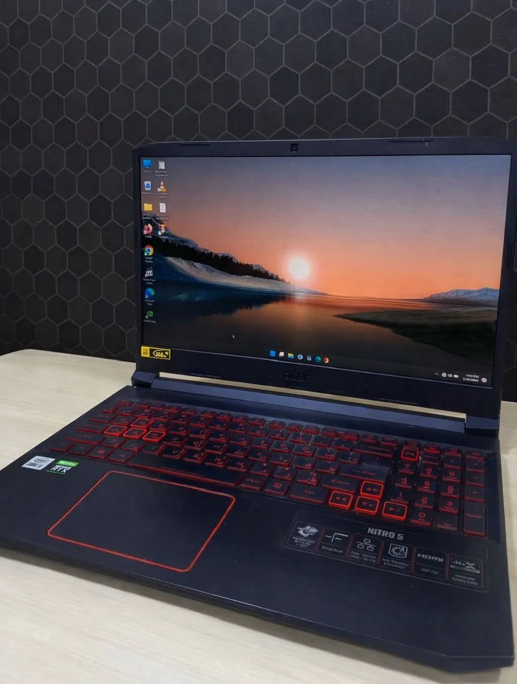 Acer Nitro 5 للبيع فى ديالى