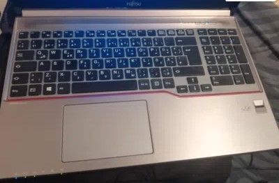 لابتوب ⁦⁦Fujitsu⁩⁩ ( للبيع او مراوس مع حاسبة دسكتوب  فى بغداد
