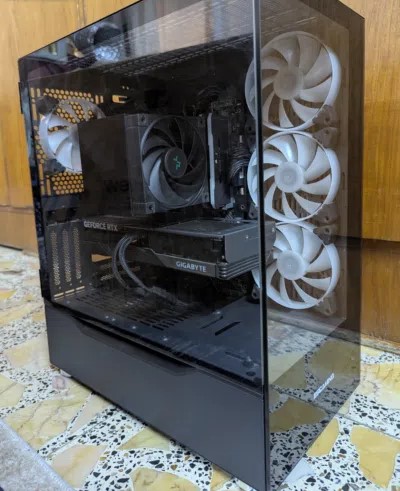 حاسبة ⁦⁦pc⁩⁩ ⁦⁦gaming⁩⁩ فول مواصفات للبيع فى بغداد