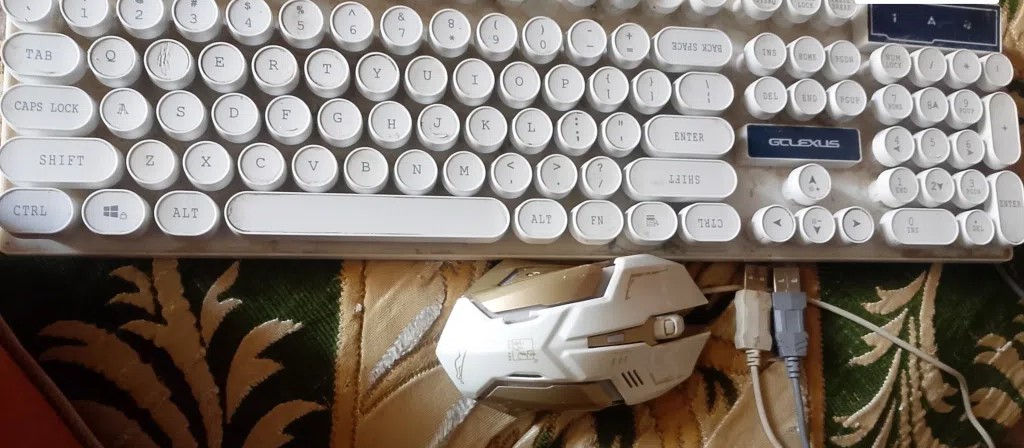كيبورد ⁦⁦RGB⁩⁩ معه ماوس هديه للبيع فى واسط