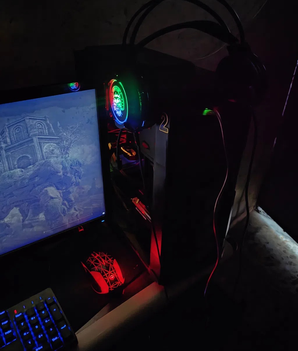 ⁦⁦pc⁩⁩ ⁦⁦gaming⁩⁩ للبيع فى بغداد