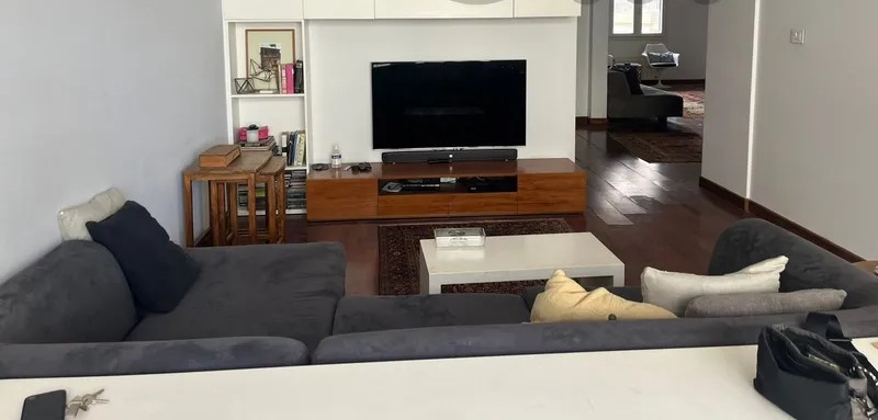 Spacious and elegant apartment located in Clemenceau for rent
