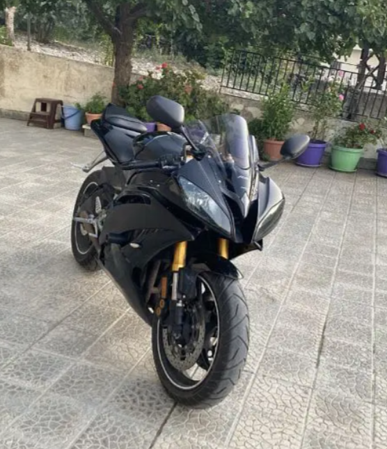 yamaha YZF R6  for sale in beirut