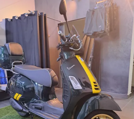 Vespa 300 GTS Racing Sixties 2022 for sale in beirut