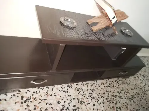 طاولة شاشة مفصلة تفصيل في حمص