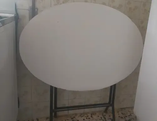 طاولتين بحالة جيدة في حمص