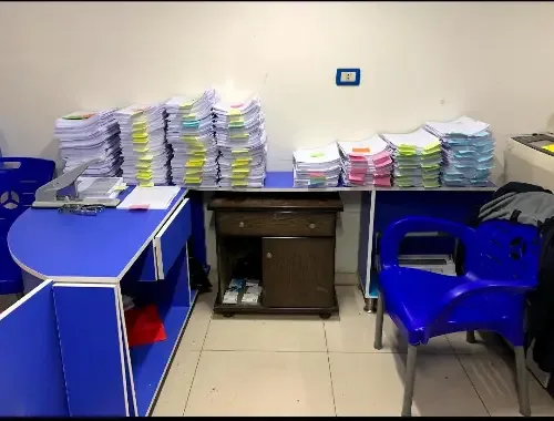 مكتب خشب ومربعات خشب في حمص
