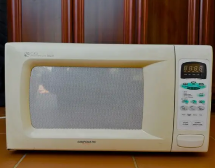 Campomatic microwave for sale in beirut