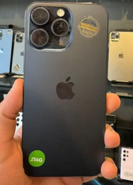 15 pro max 256GB blue for sale in beirut