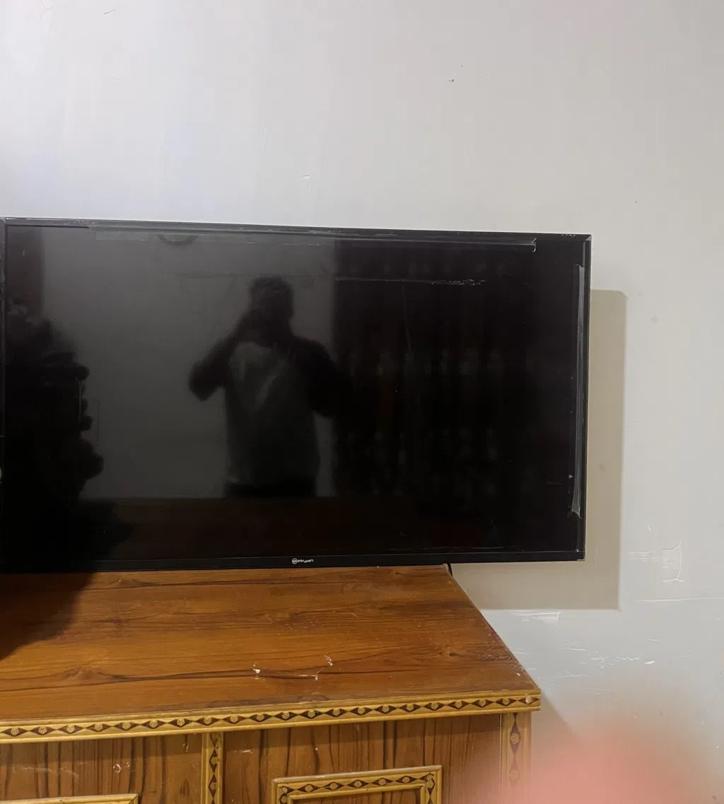 شاشه مستخدمه للبيع فى البصره