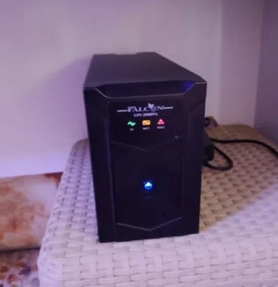 ⁦⁦UPS⁩⁩ ⁦⁦Falcon⁩⁩ ⁦⁦2000VA⁩⁩ بحالة ممتازة للبيع فى بغداد