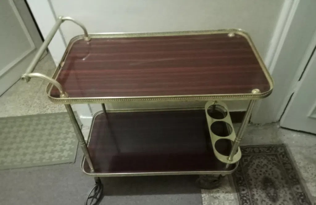 طرابيزة بعجل للبيع