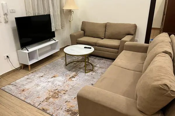 استوديو مفروش للإيجار في الياسمين فيلات بالقرب من نادي بتروسبورت والتسعين