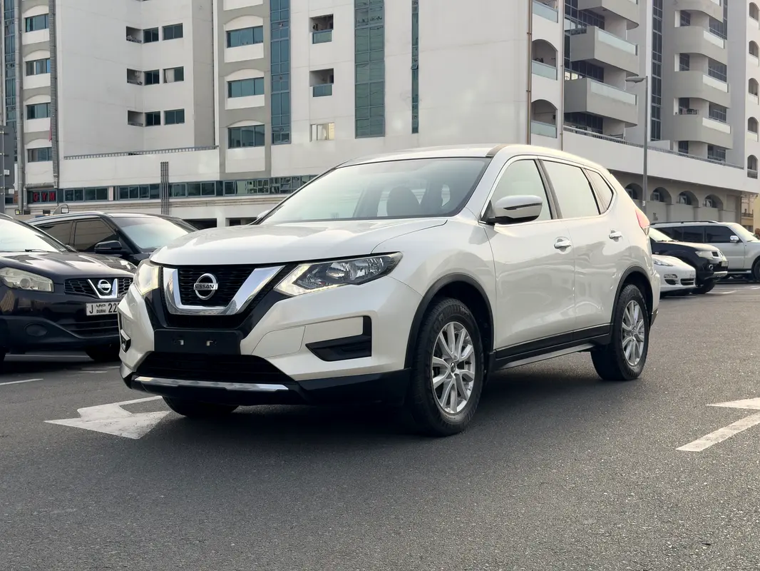 Nissan X-Trail S 2018 للبيع فى دبى