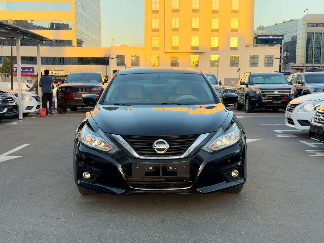 Nissan Altima SV 2018 للبيع فى دبى