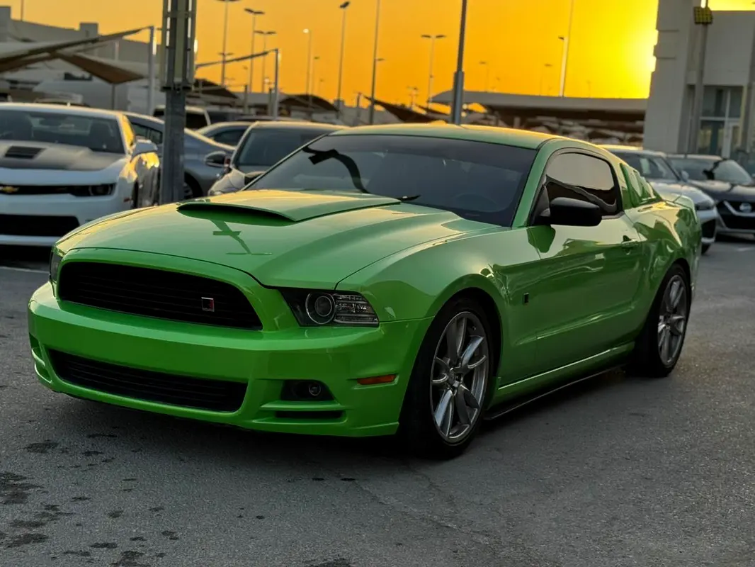 Ford Mustang V6 2014 للبيع فى الشارقه