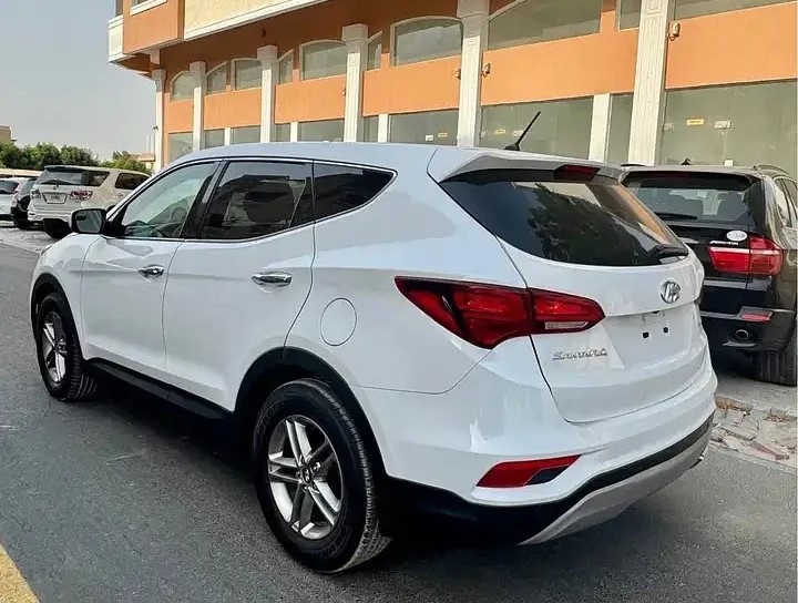 Hyundai Santa Fe 2018 للبيع في السالمية، مدينة الكويت