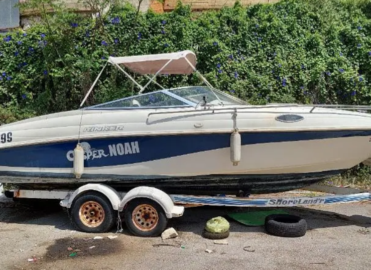 baot for sale + trailer for sale in Dbaye Metn