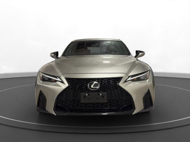 lexus is 300 awd-الاحمدي