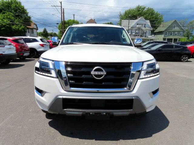 2022 nissan armada-مبارك الكبير
