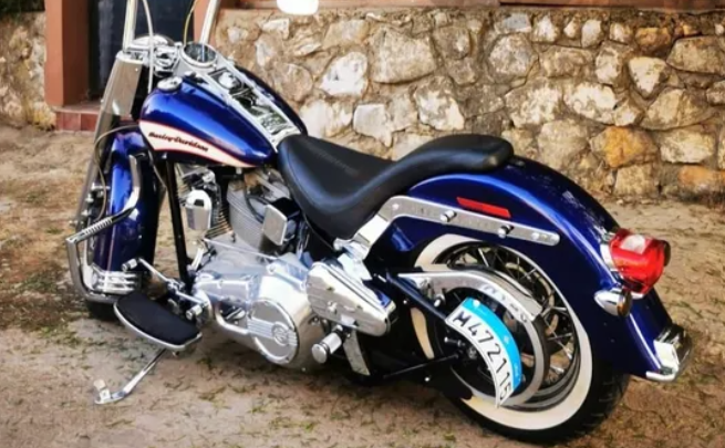 Harley davidson heritage softail flsti  for sale in Verdun Beirut
