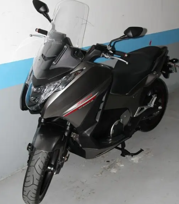 honda integra  for sale in Ras Al Nabaa Beirut