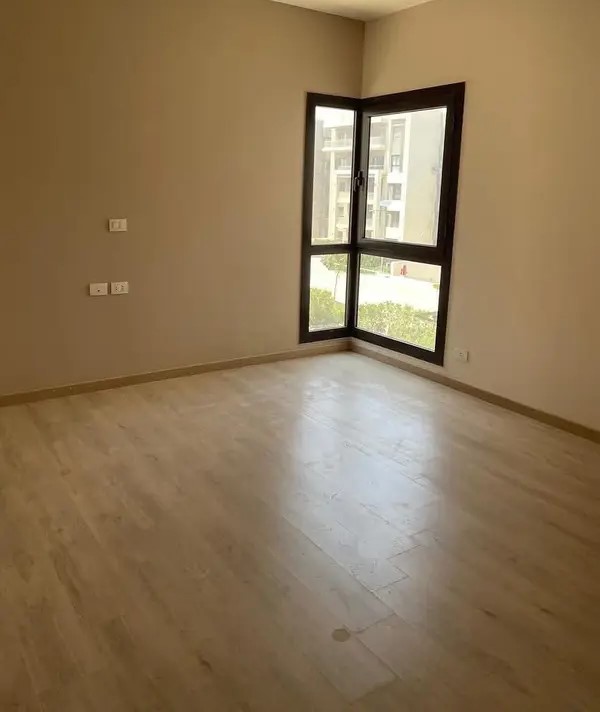 شقه للبيع استلام فوري متشطبه ( 140م - Finished ) علي طريق السويس كمبوند Mayan بجوار كمبوند ميفيدا