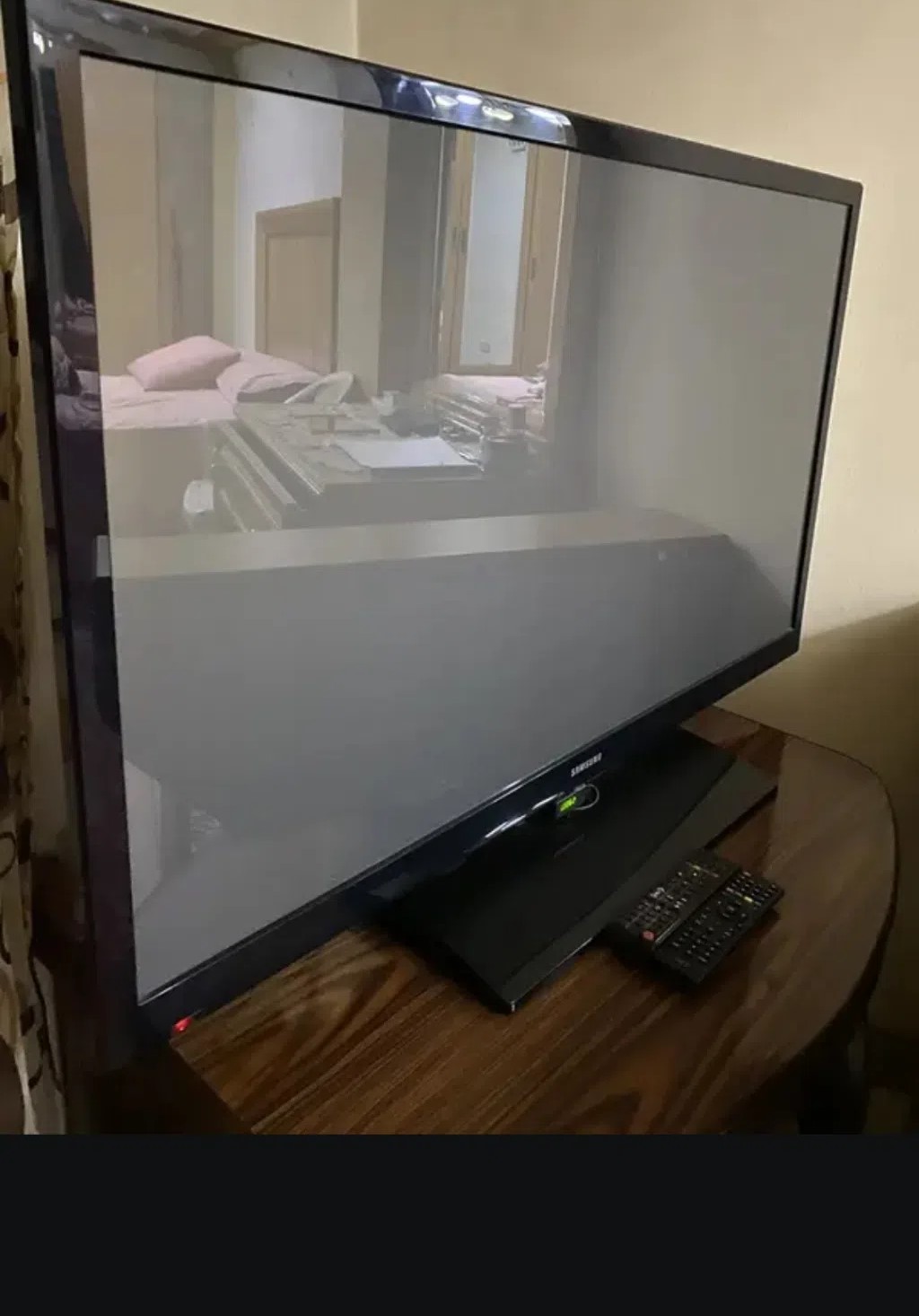 شاشة سامسونج ⁦⁦43⁩⁩ بوصه للبيع في الجيزة
