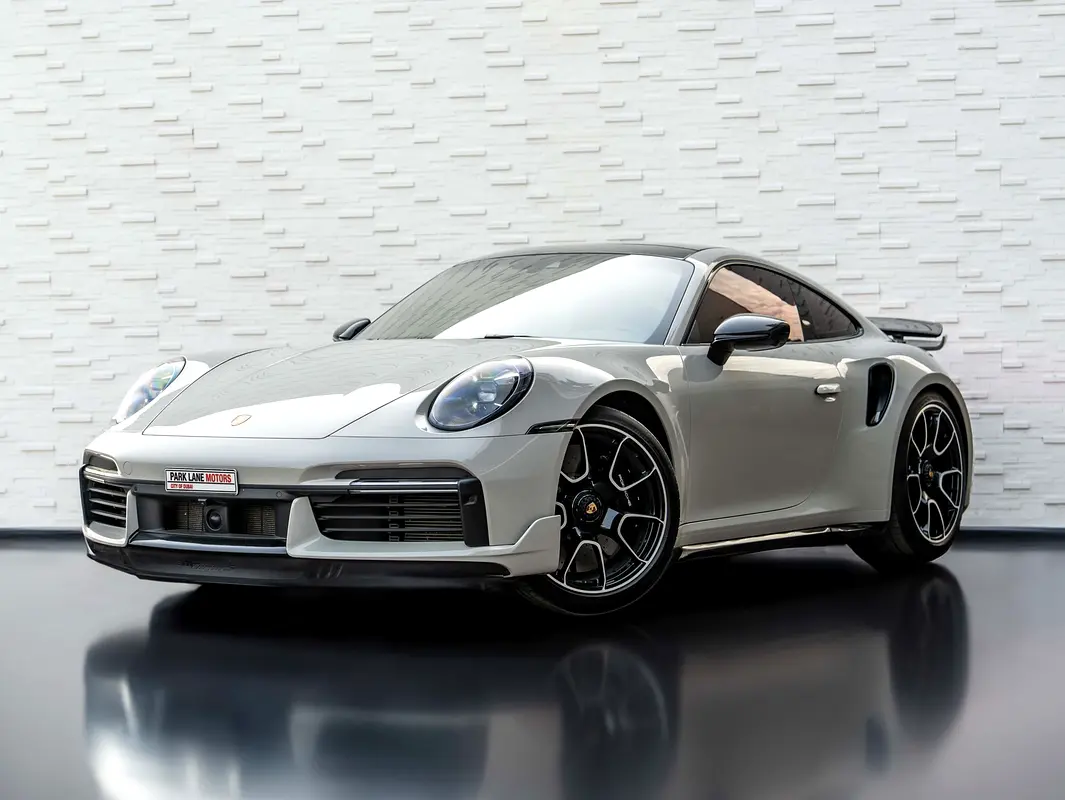 Porsche 911 Turbo S 2023 للبيع فى دبى