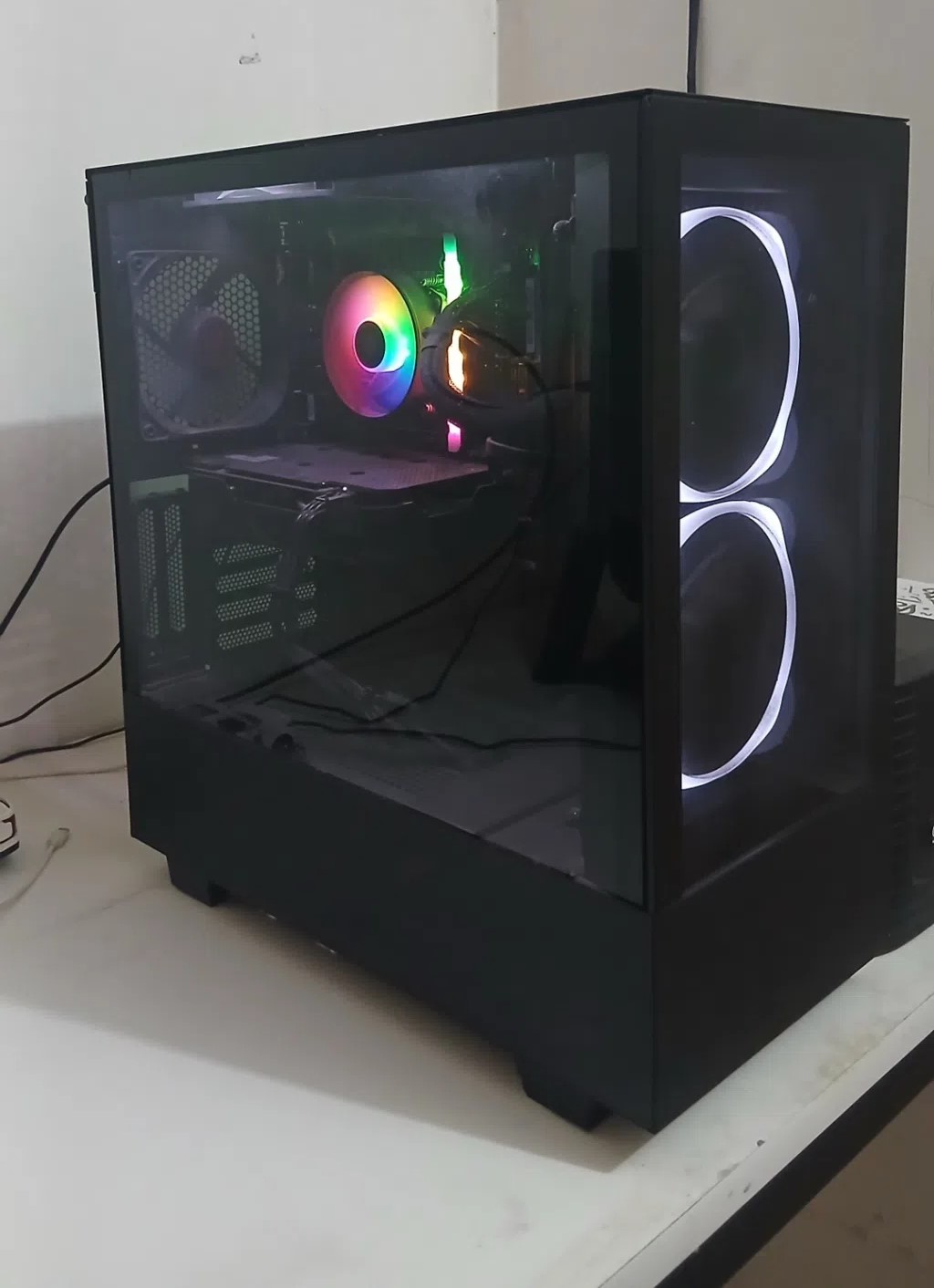 تجميعة ⁦⁦Pc⁩⁩ للبيع فى بغداد
