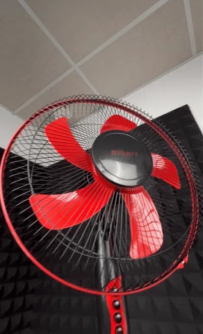 مروحة عامودية ⁦⁦16⁩⁩ انج ماركة بهارات للبيع فى بغداد