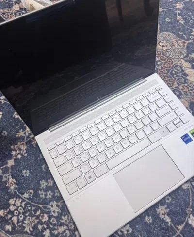 ⁦⁦13.3⁩⁩ لمس⁦⁦HP⁩⁩ ⁦⁦envy⁩⁩ للبيع فى البصره