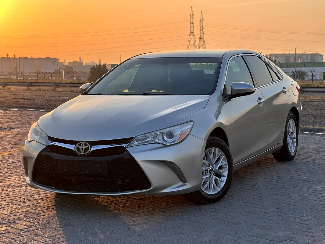 Toyota Camry LE 2016 للبيع فى دبى